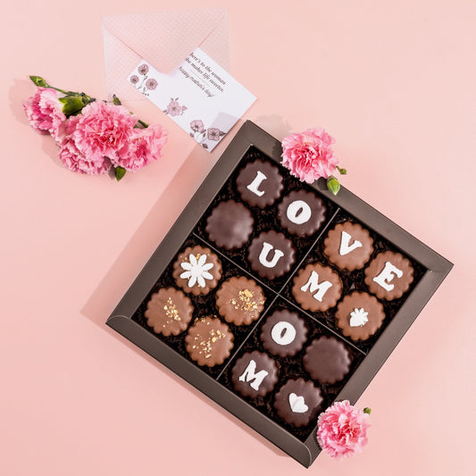 Luxury Chocolate & Sablé Gift Box – A high-end chocolate box with an elegant Mother’s Day message, crafted for gifting the most important woman in your life.