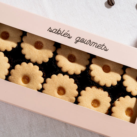 A brunch buffet display featuring handcrafted Sablés and other premium desserts